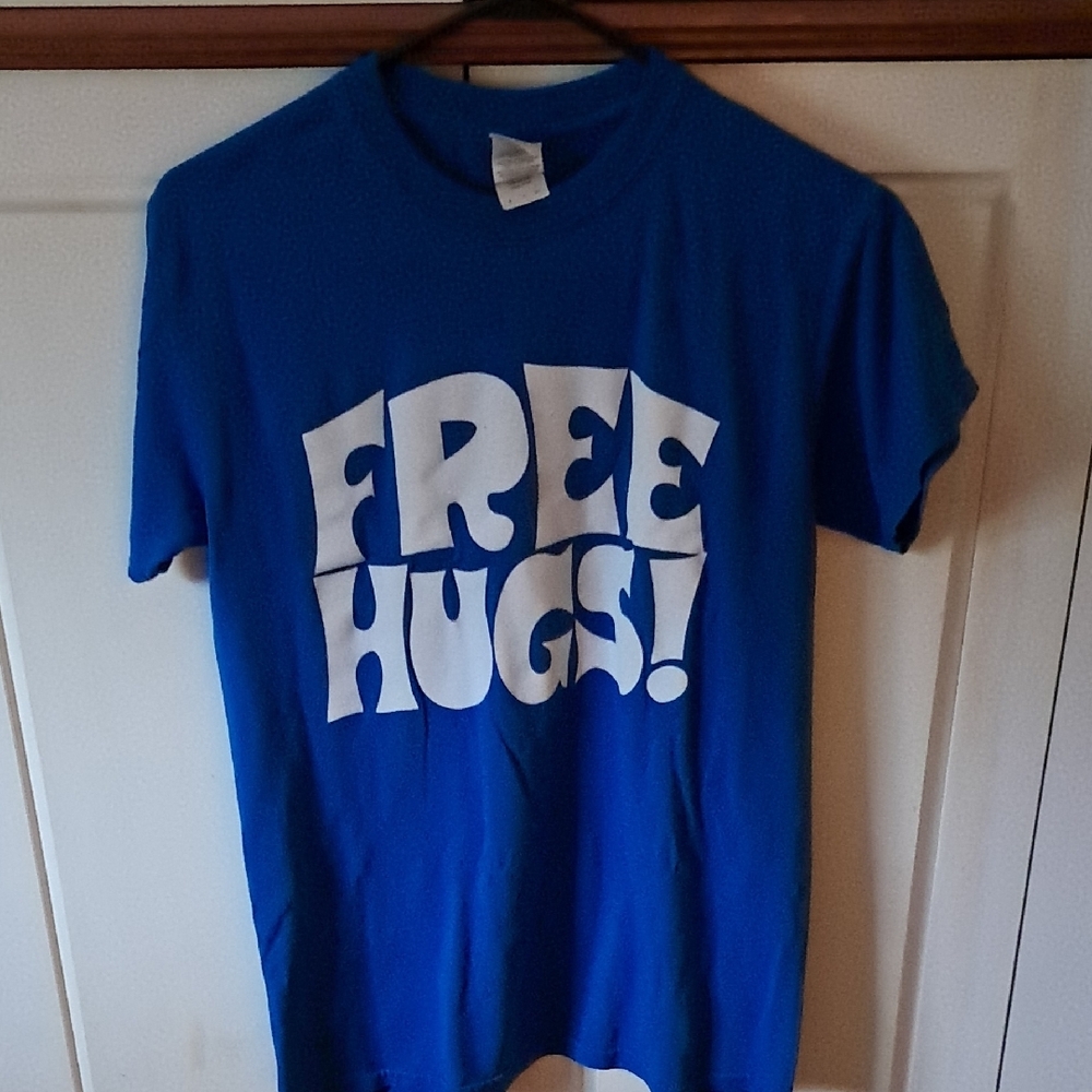 Blue Kids T-Shirt with 'Free Hugs!' Print